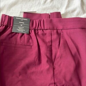 Banana Republic Maroon Pants